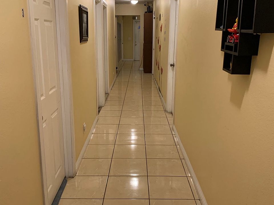 1st image of 11501 Berendo Ave #4
