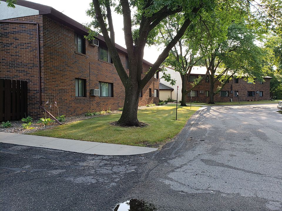 1st image of 700 Ash Ave SE #A2