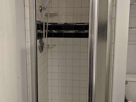 3rd image of 207 Sheridan Ave