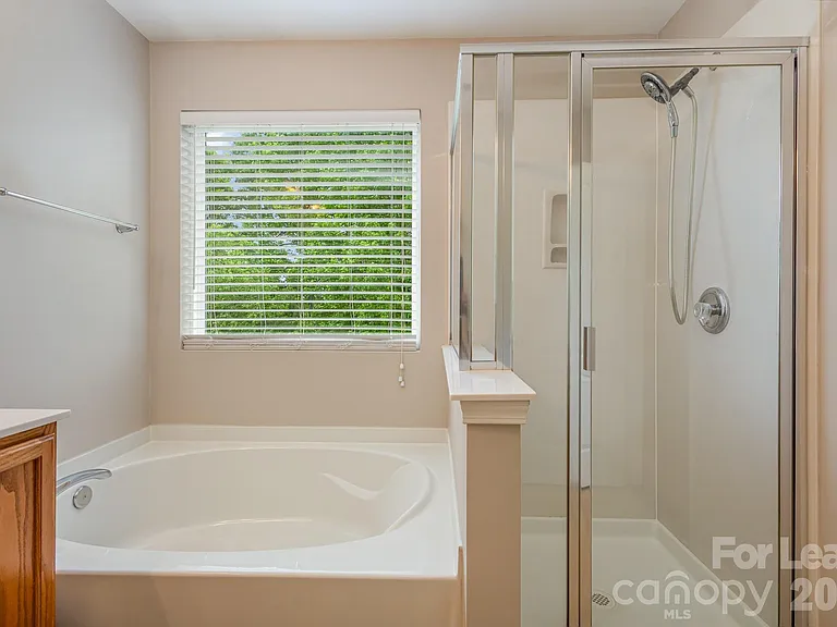 6442 Ridgeview Commons Dr — Photo 15