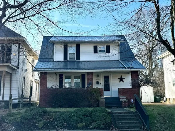 339 N 9th St, Coshocton, OH 43812