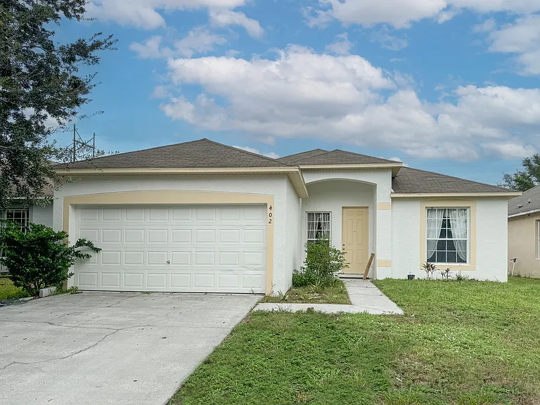 402 Sunset View Dr — Photo 1
