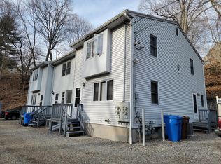 73 Roberts St, Shelton, CT