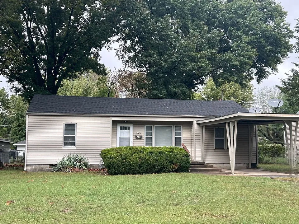 806 W Kansas St