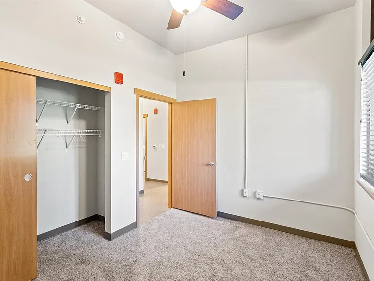 S75W17476 Janesville Rd — Photo 14