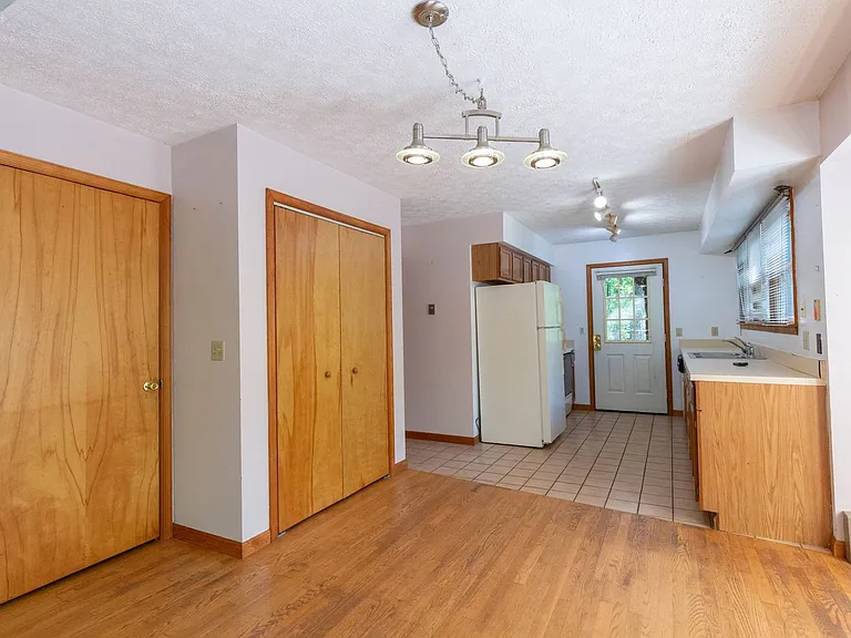 148 S Fieldstone Ln — Photo 12