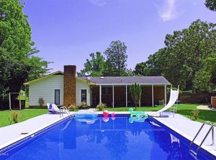 4 Princeton Dr, Jacksonville, NC 28546