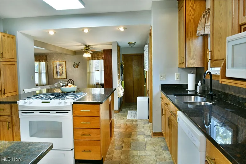 Thumbnail 16