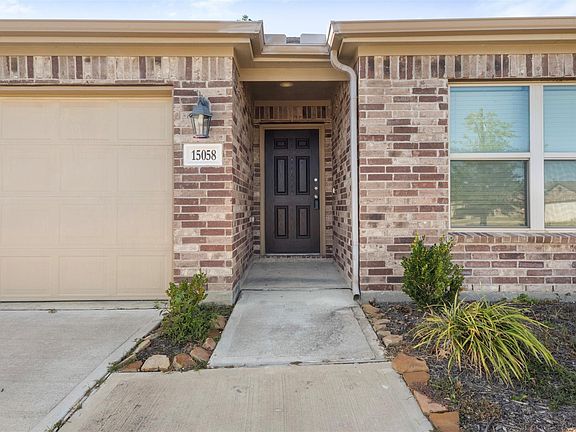 2nd image of 15058 Paddock Point Ln