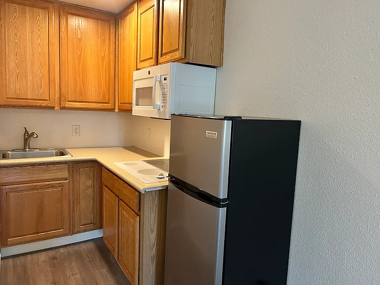 205 Grape St #2 — Photo 7