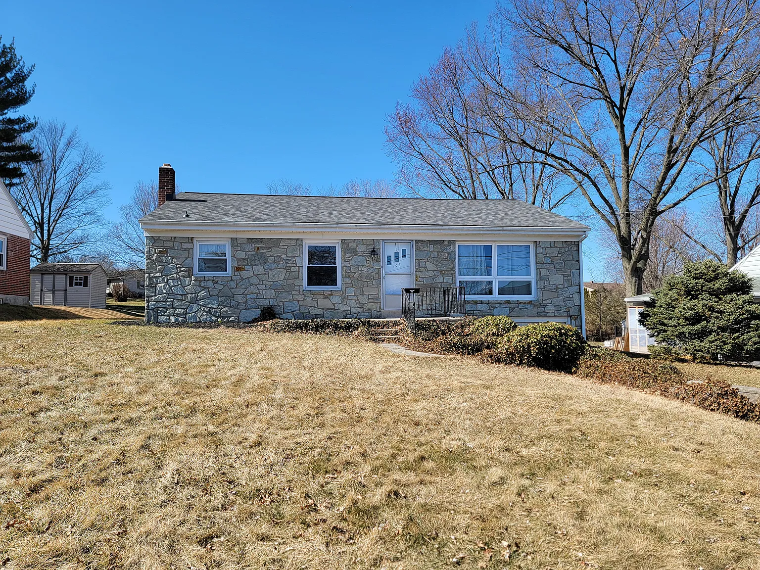 3 bed, 1290 sqft, $1,650 — Photo 2