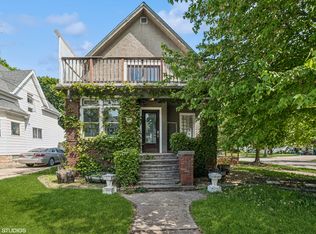 827 Lewis St, Dekalb, IL 60115