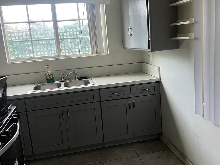 21 S Roosevelt Ave #23 — Photo 5