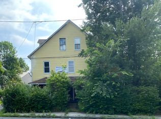 9 Depot St, Monroe, MA 01350