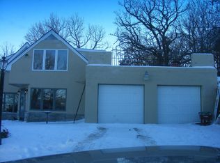 8924 N 31st St, Omaha, NE 68112