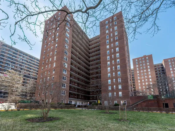 9820 62nd Drive #8F, Rego Park, NY 11374