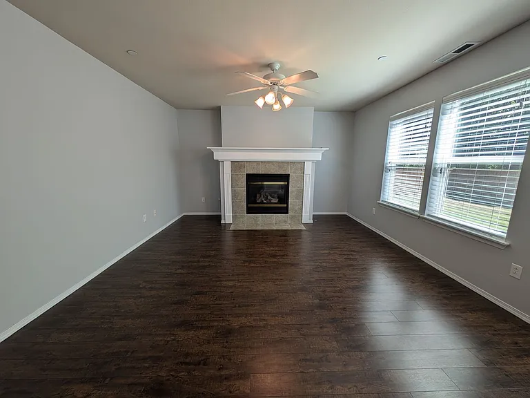 2233 Wallace Loop — Photo 14