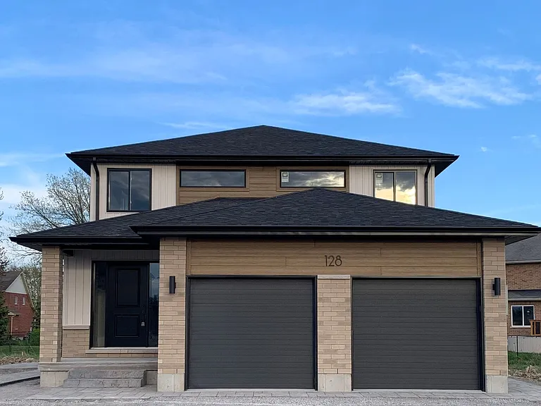 128 Hastings Dr #A — Photo 1