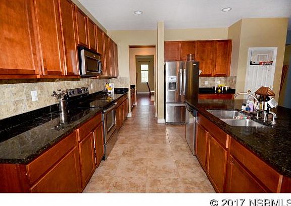 5th image of 3328 Cerro Ave