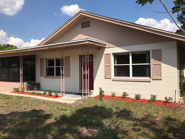 1st image of 702 Maggie Cir