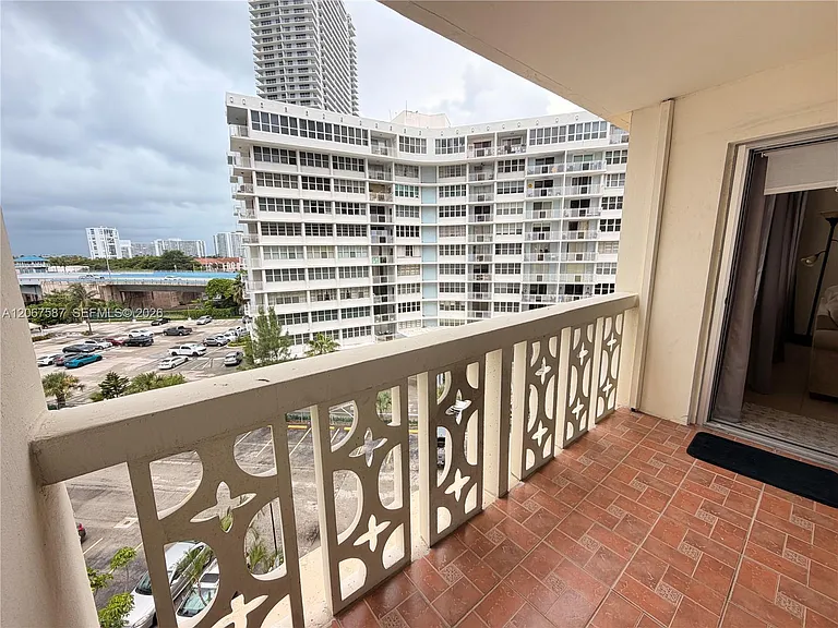 1825 S Ocean Dr #607 — Photo 10