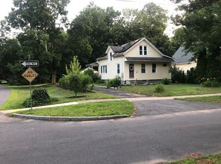 67 Parkside St, Longmeadow, MA 01106