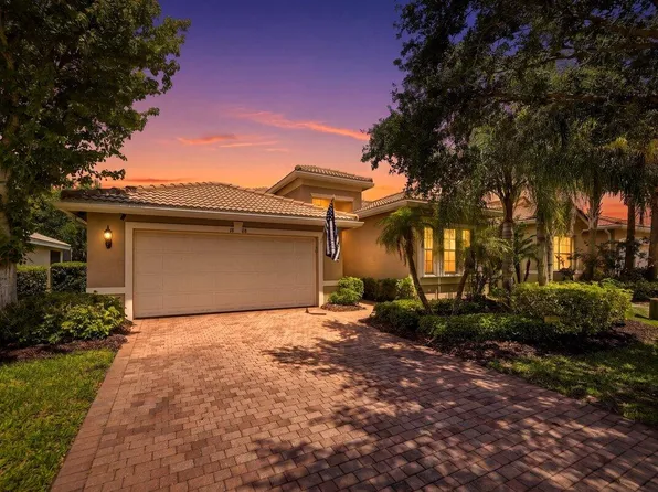 1963 Grey Falcon Circle SW, Vero Beach, FL 32962