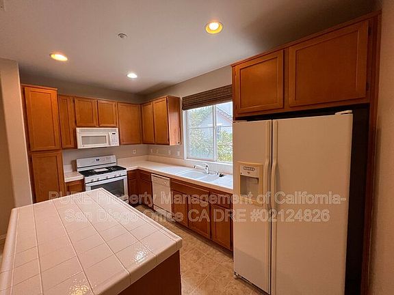 4th image of 1586 Sumac Pl