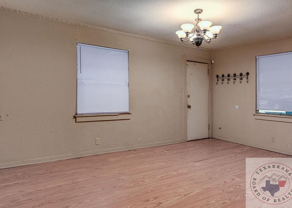 1st image of 4004 Wood St