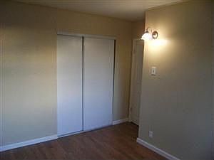 4th image of 28 Baldwin St