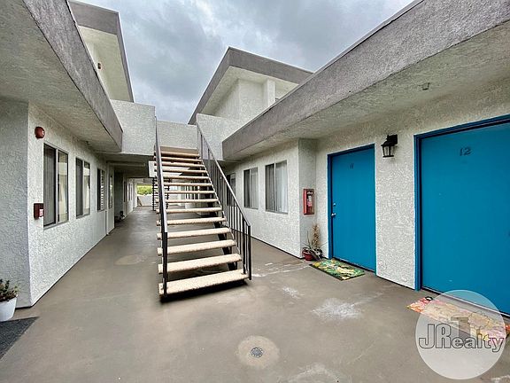 3rd image of 4307 W 142nd St APT 12