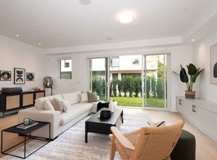 122 E 17th Ave, Vancouver, BC V5Y1Z6