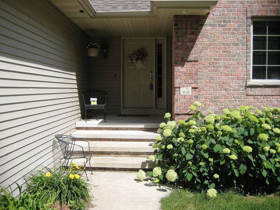 1st image of 4372 Vauche Ln