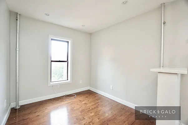 Rented by BRICK & GALO REALTY CORP | media 6