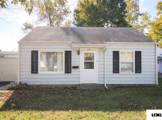 1529 Pulaski St, Lincoln, IL 62656