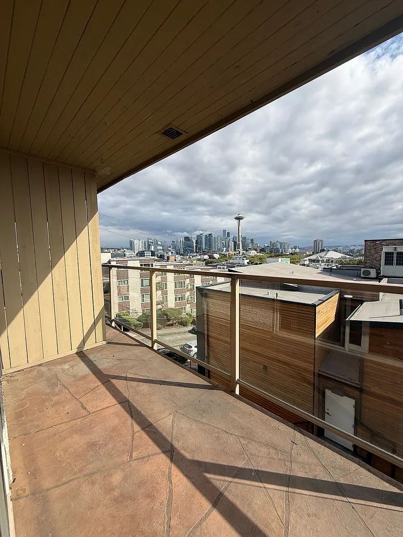 Lani Kai Apartments — Photo 1