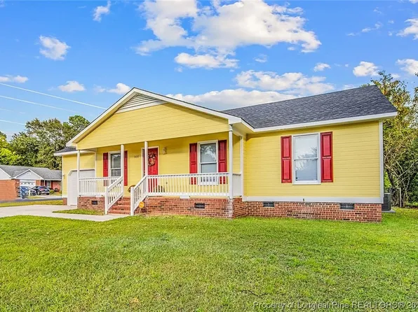 1407 Farwell Dr, Fayetteville, NC 28304