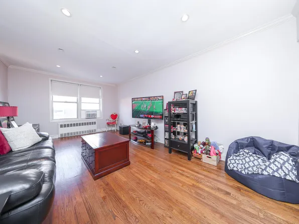 1250 Ocean Avenue image 19 of 28