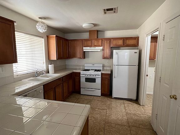 Large Kitchen with Pantry and a Coat Closet