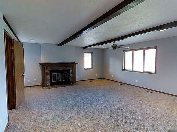 1st Floor MASTER Suite