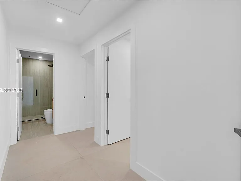 3330 SW 50th St — Photo 18
