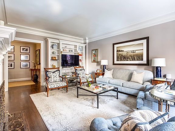 2nd image of 210 W 90th St APT 5J