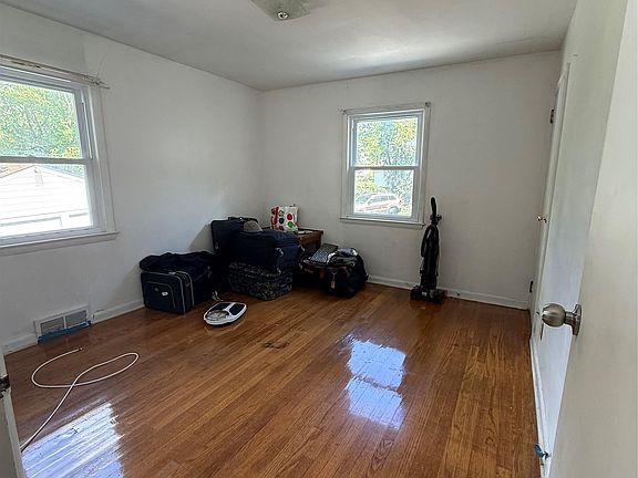 2nd image of 75 College Avenue