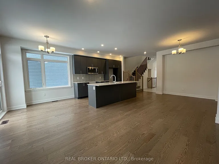 882 Solarium Ave — Photo 10