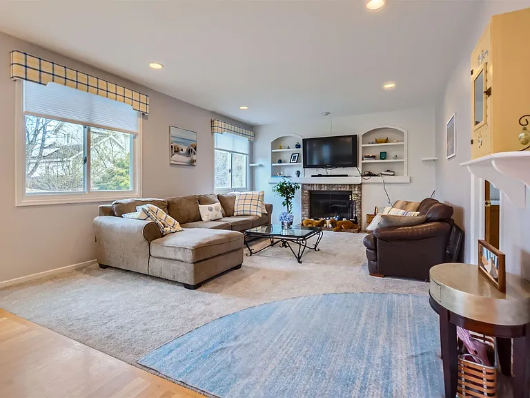 817 Mount Evans Ct — Photo 13