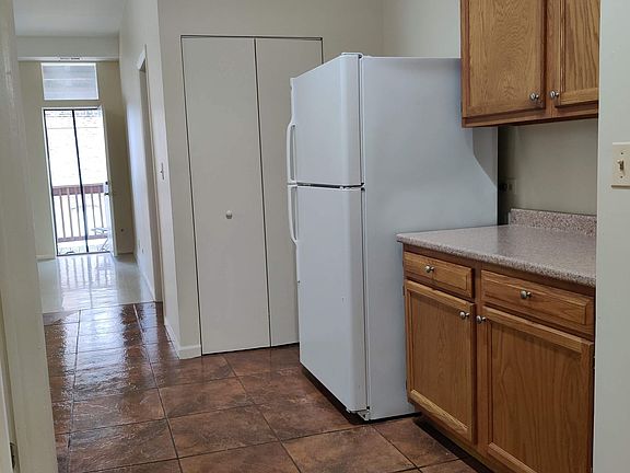 5th image of 1808 S Racine Ave #7