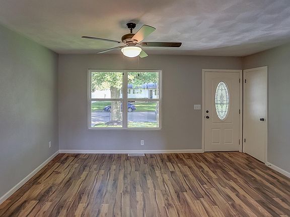 5th image of 4221 Marigold Dr