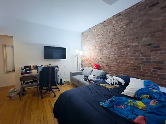 Rented by Denise Rosenblum, LREB | media 11