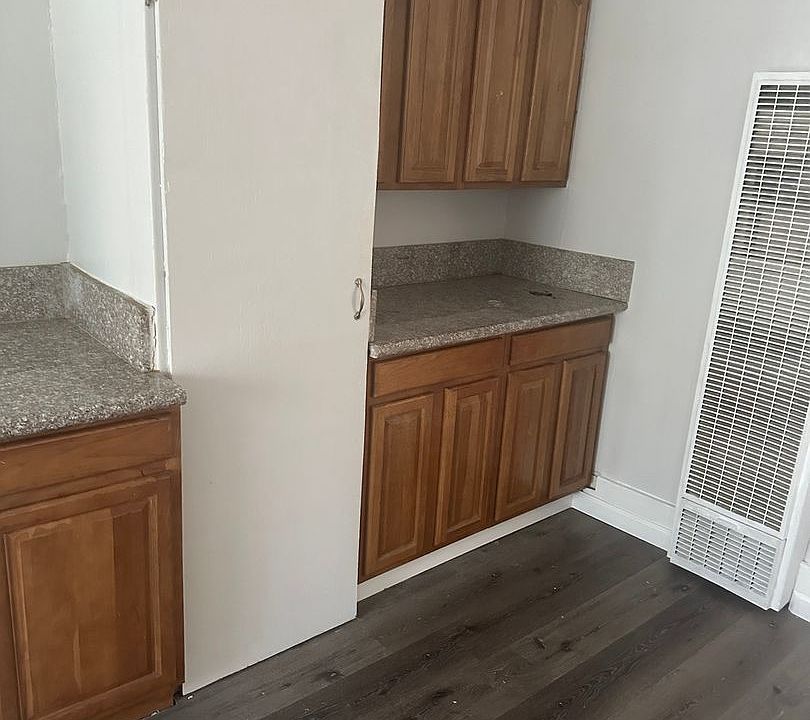 1st image of 5915 Avenal Ave