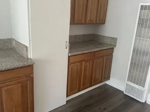 5915 Avenal Ave, Oakland, CA 94605